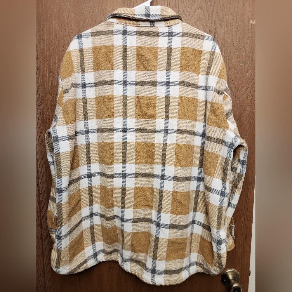 Shacket Plaid Button-Up Shirt Jacket - Picture 2 of 4